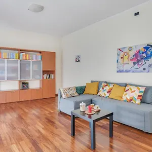 Appartement Oltretorrente Ampio Con Balconi, Parme